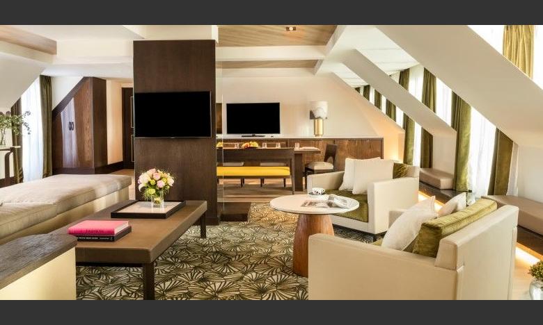 Presidential-Suite